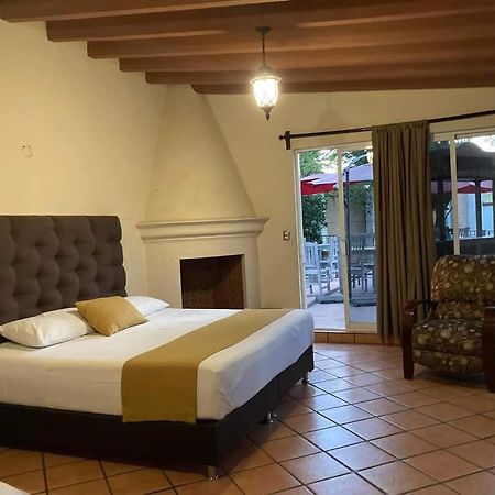 Casa Maria Emilia Hotel Cuernavaca Luaran gambar